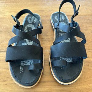 Sorel Criss-cross Sandal - size 8 - black - New (without tags)